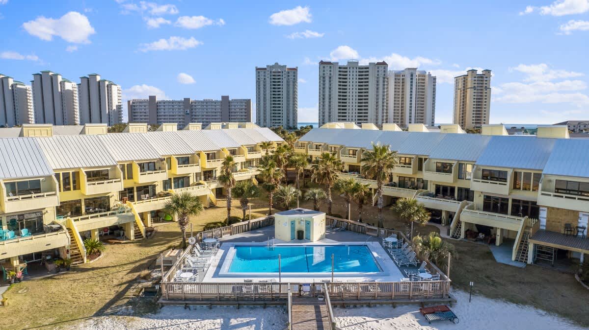 Sunkissed Oasis | Photo 57