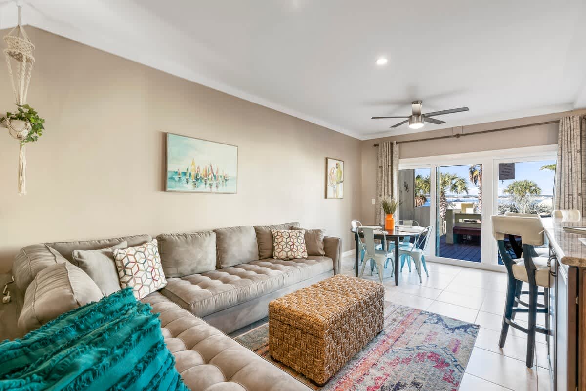 Sunkissed Oasis | Photo 7