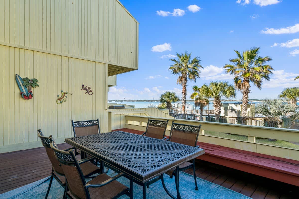 Sunkissed Oasis | Photo 31