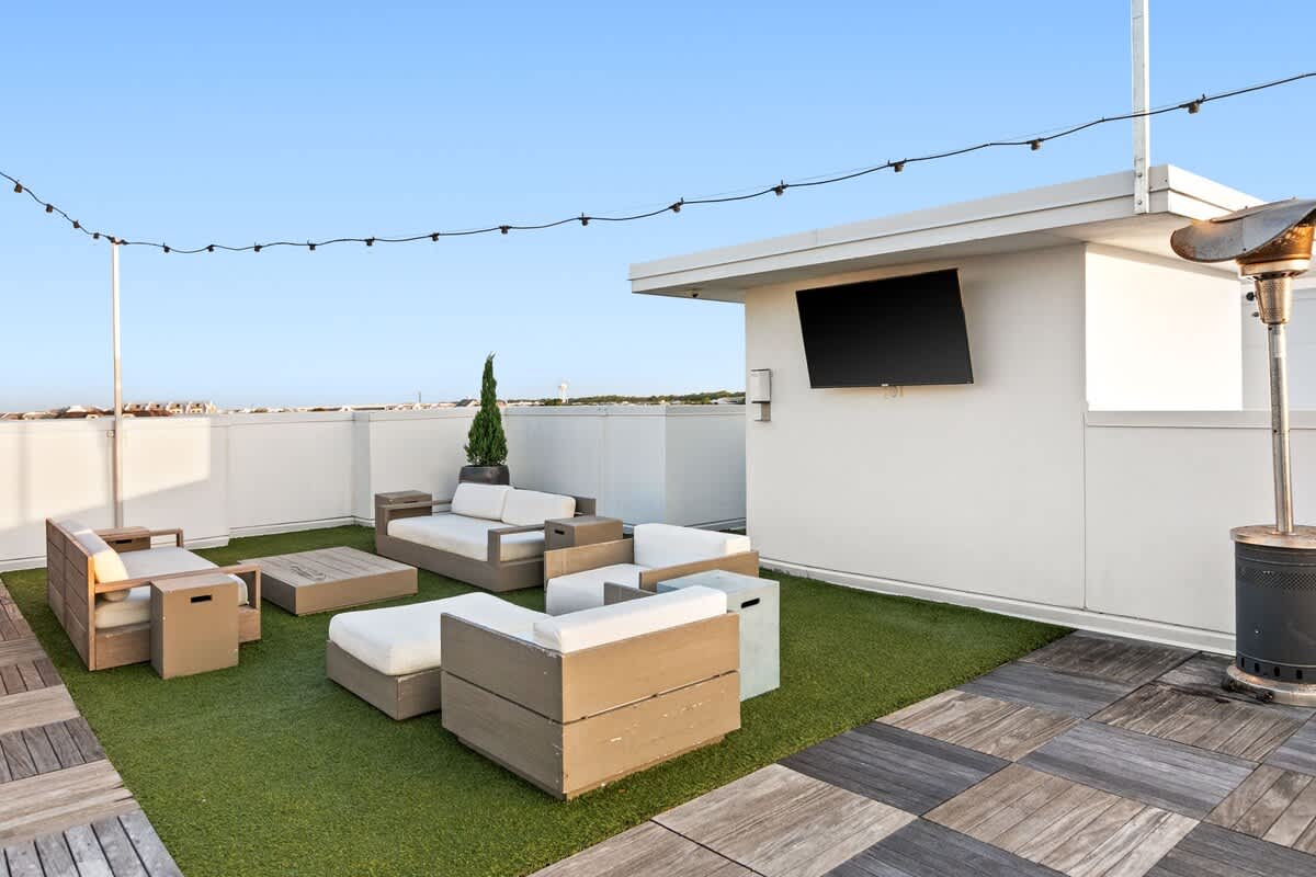 The Pointe 333 | Photo 46