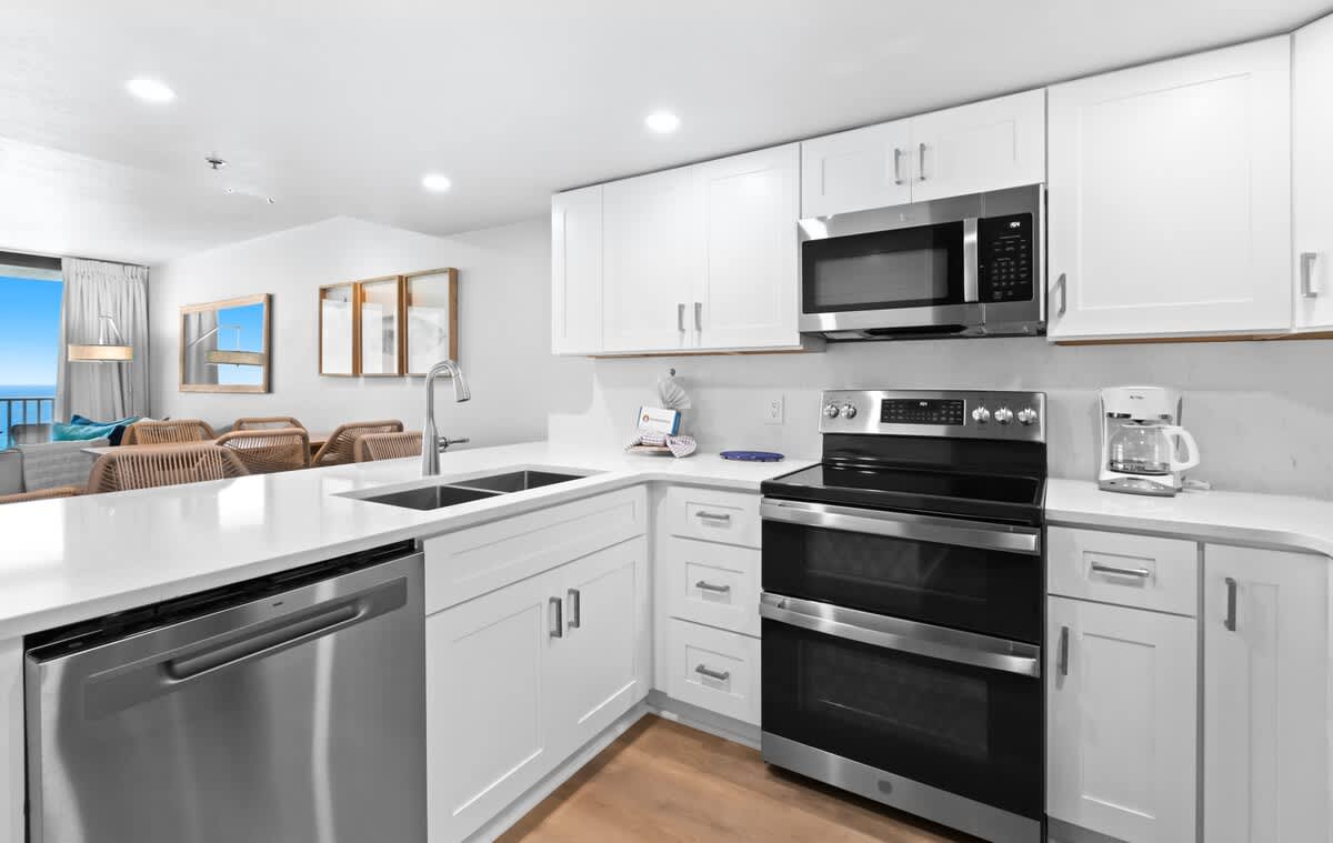 One Seagrove Place 1008 | Photo 4