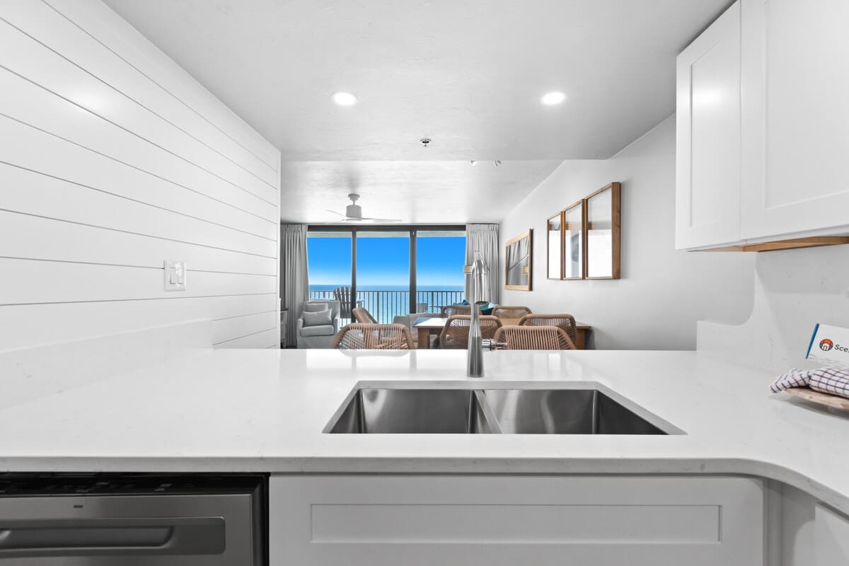 One Seagrove Place 1008 | Photo 6