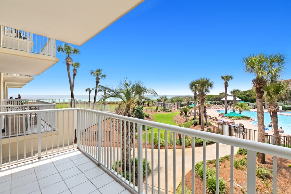 The Crescent 105 | Photo 27