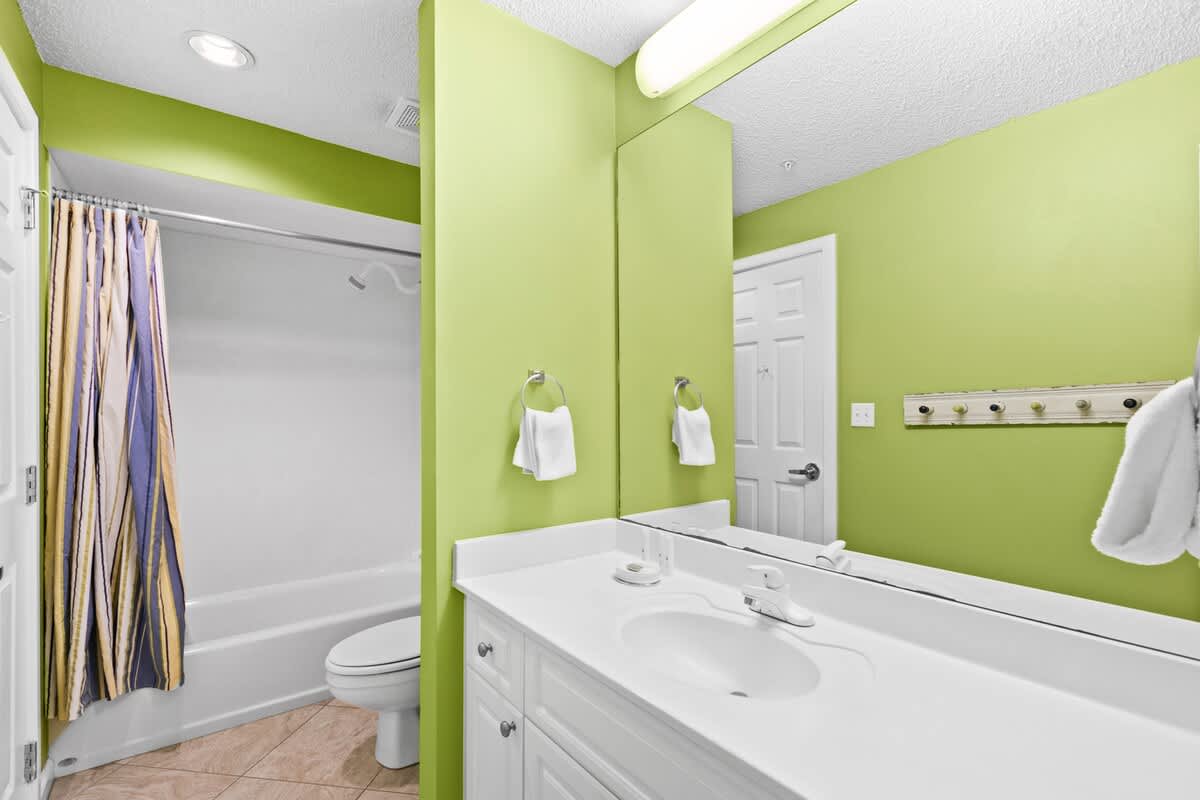 The Crescent 105 | Photo 19