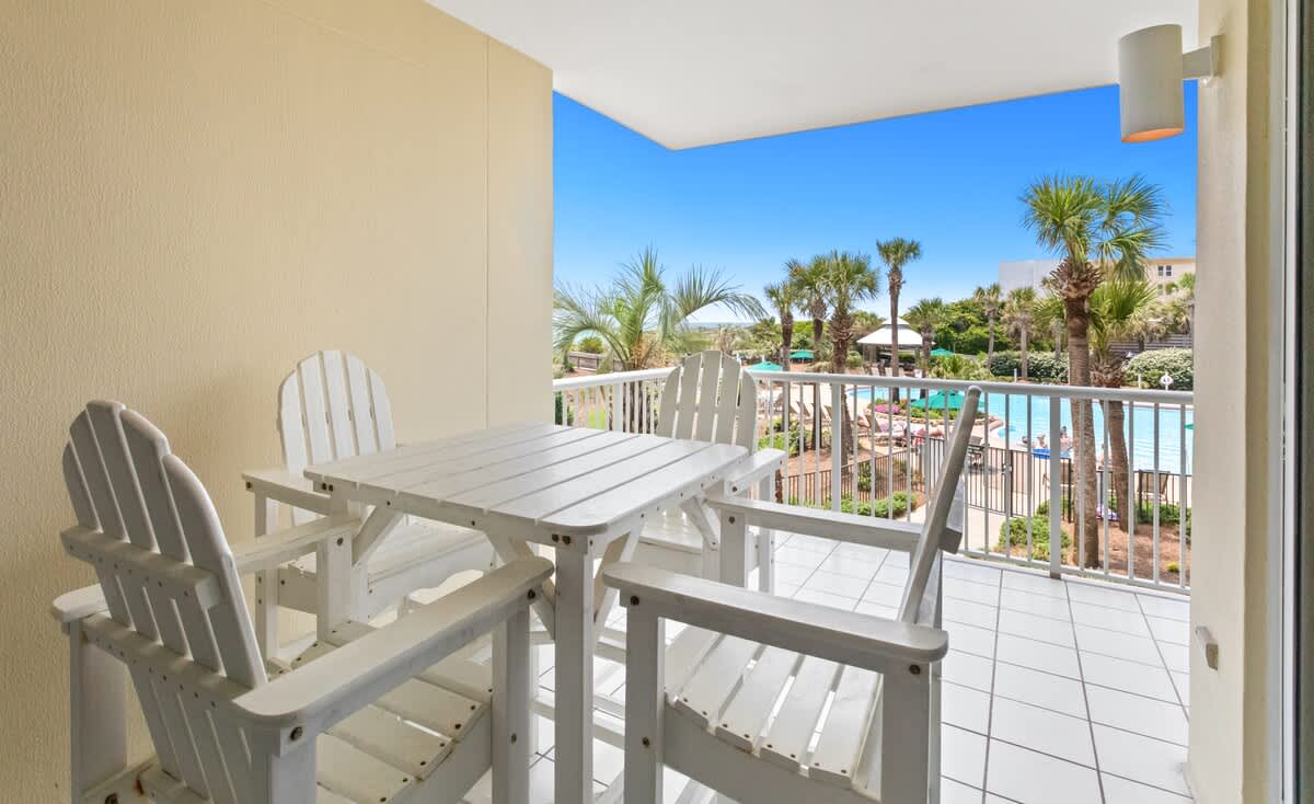 The Crescent 105 | Photo 24