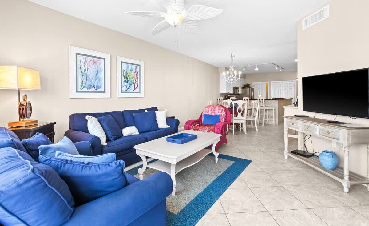 The Crescent 105 | Photo 4