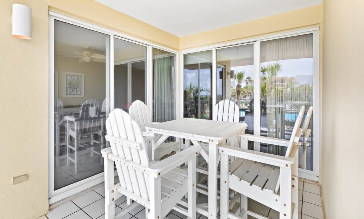 The Crescent 105 | Photo 23