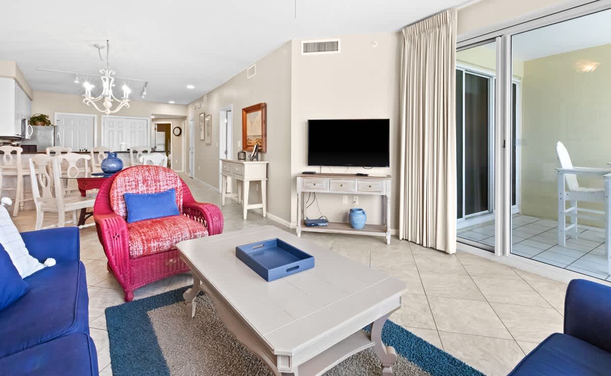 The Crescent 105 | Photo 3