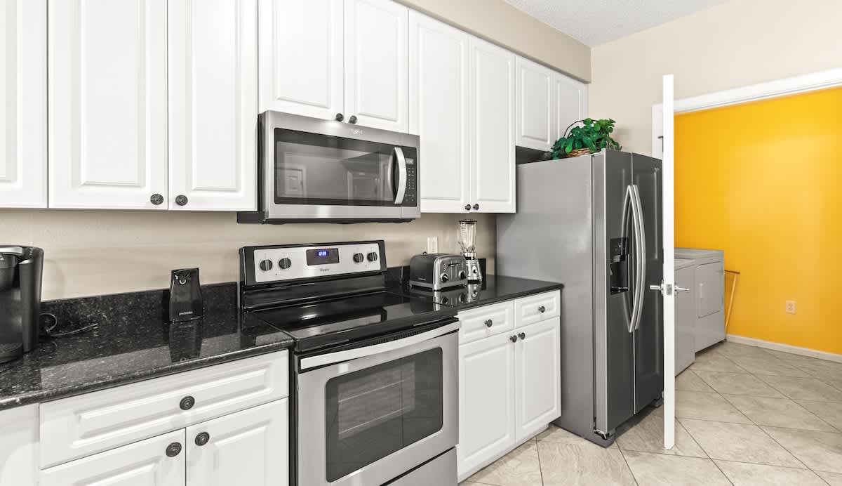 The Crescent 105 | Photo 10