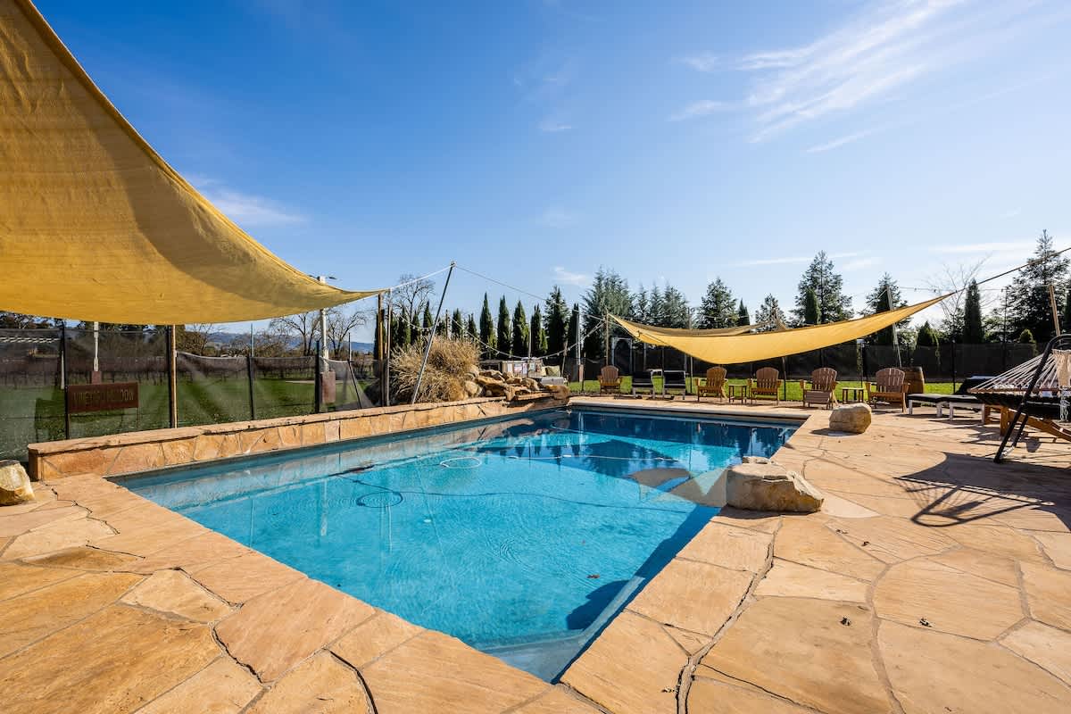 After a round at CordeValle or nearby championship golf courses, cool off in your private pool. The perfect retreat to recharge with mountain air and vineyard views.
