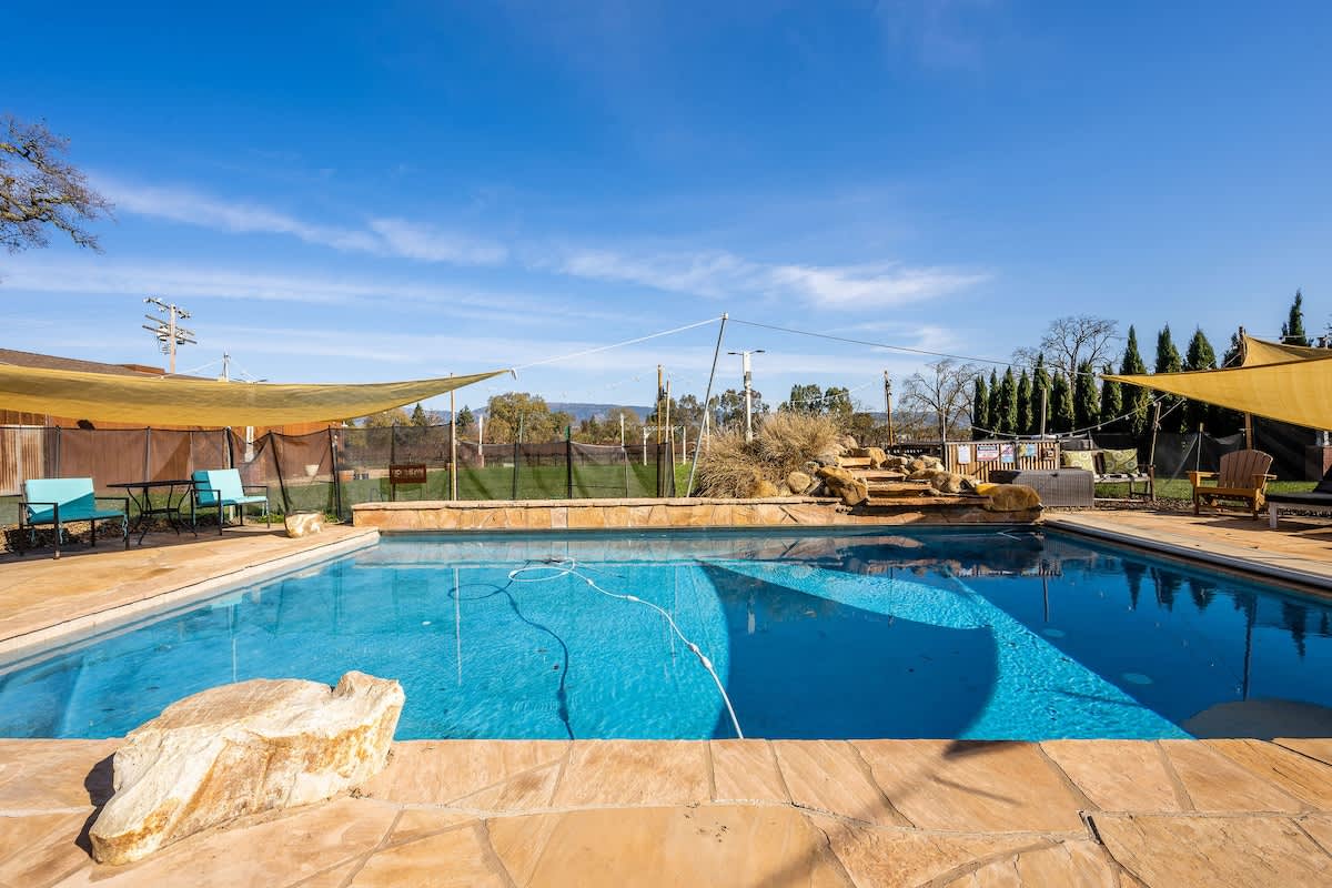 Unwind poolside after a day on the Santa Clara Valley Wine Trail. Sip a glass of local Cabernet while soaking in the sun, surrounded by vineyards and mountain views.