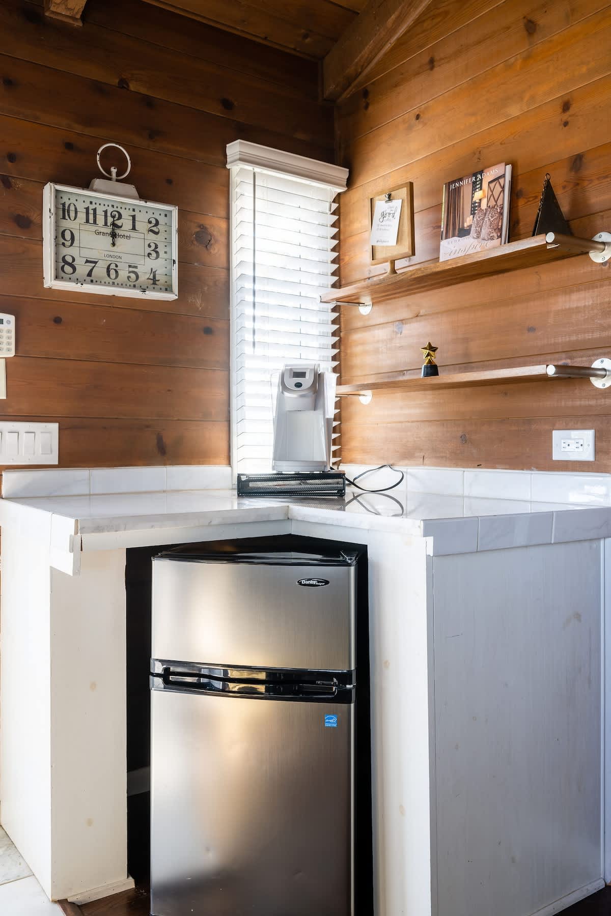 Enjoy the convenience of your own in-room mini fridge and coffee station—perfect for families, wine enthusiasts storing bottles, golfers grabbing a quick drink, or corporate guests keeping refreshments close.