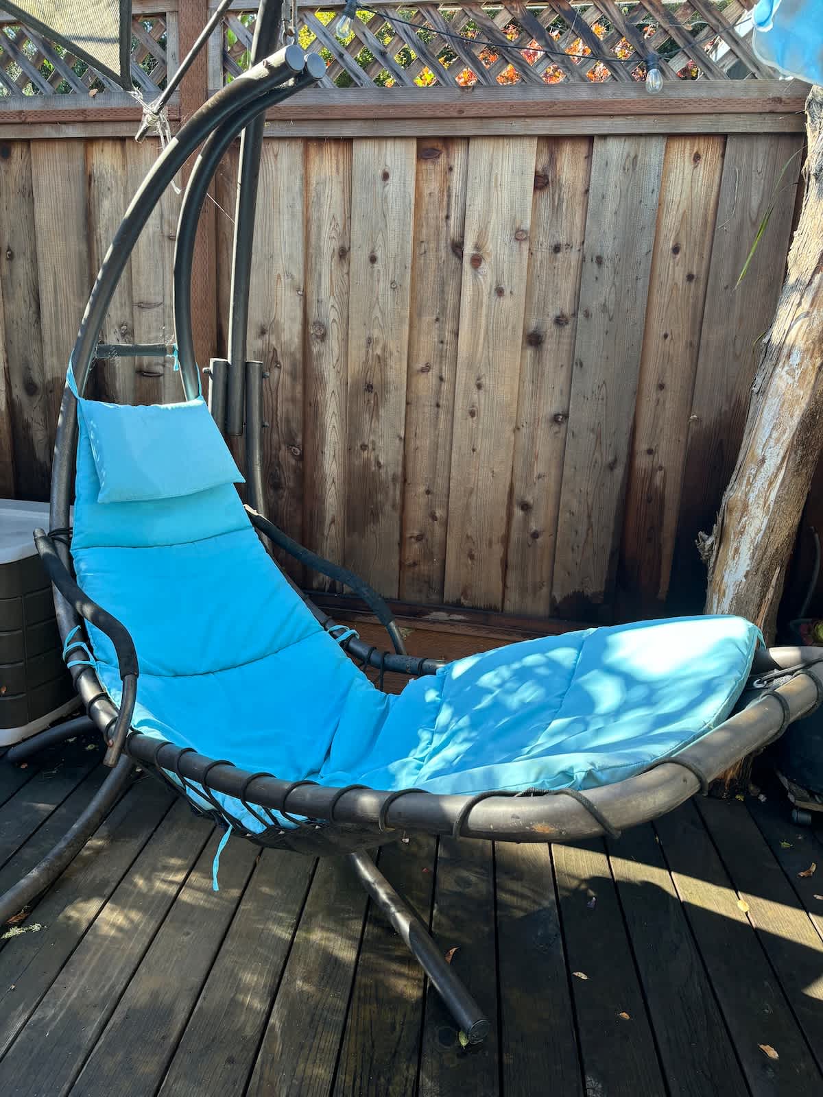 Kick back in the hanging lounger—perfect for reading, napping, or simply soaking up fresh coastal air. A peaceful backyard spot to unwind after exploring Monterey Bay.