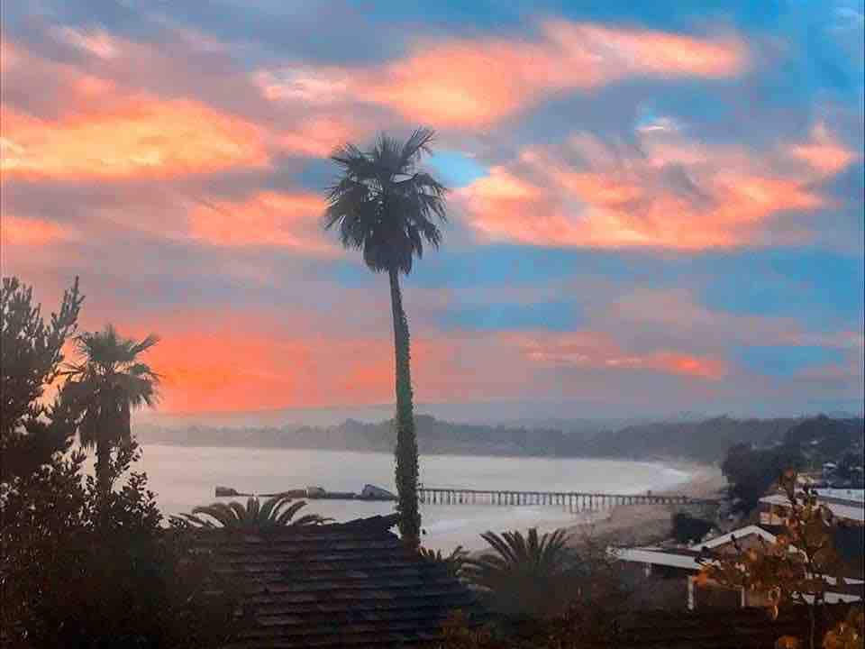 Unwind with breathtaking Aptos sunsets over Seacliff State Beach and the iconic pier—an unforgettable backdrop for couples, families, and adventurers alike.