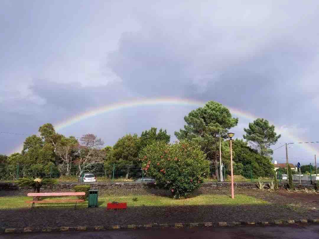 Somewhere over the rainbow!