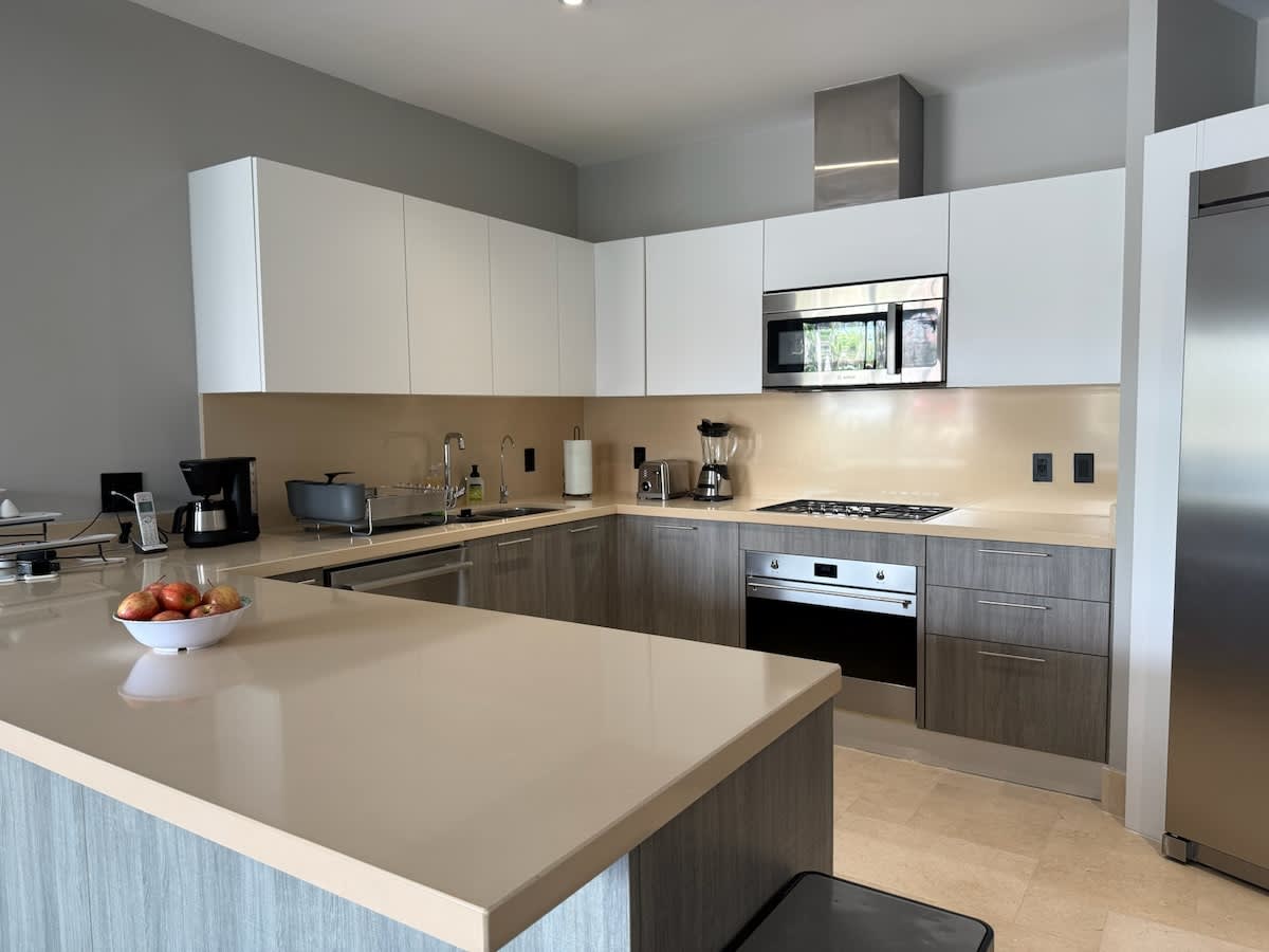 Luxury 4BR + Service Room Resort Condo | Pool, Beach & Lake...