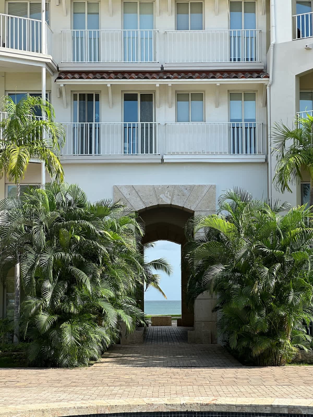 Luxury 4BR + Service Room Resort Condo | Pool, Beach & Lake...
