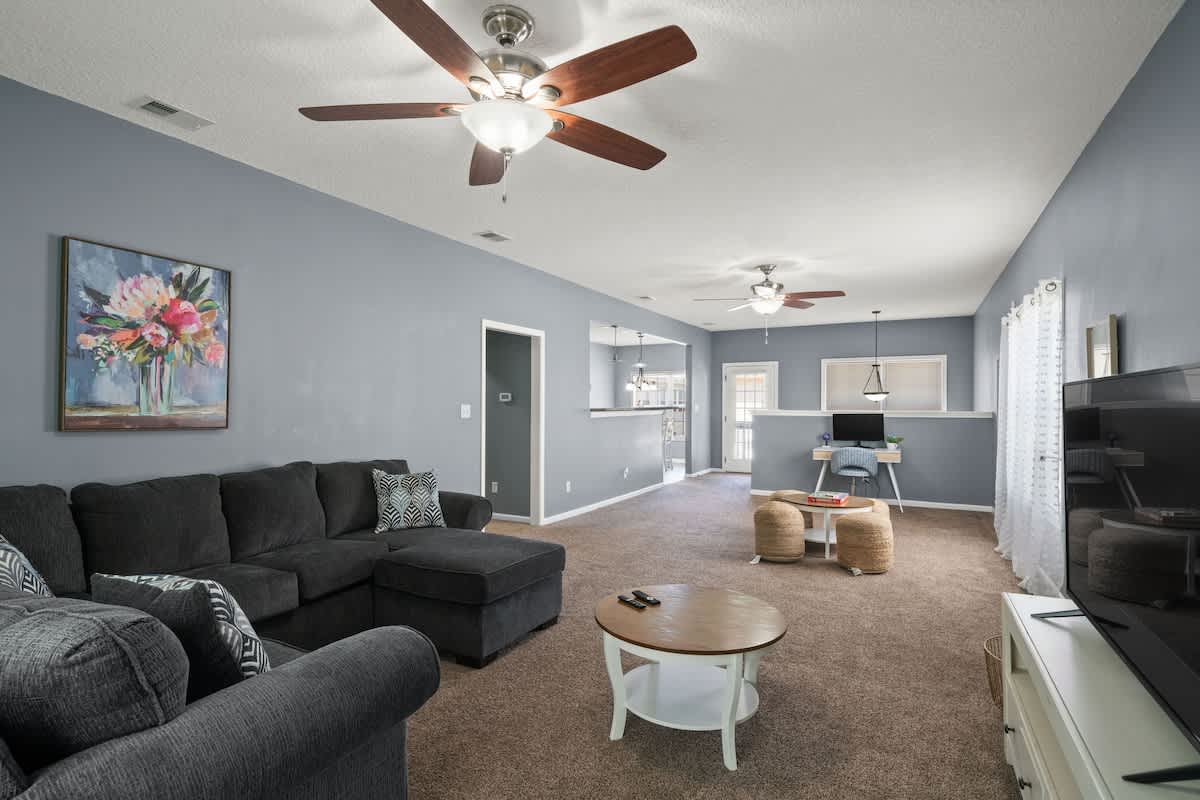 Blue Dog Inn - Game Room/Entertainment Room