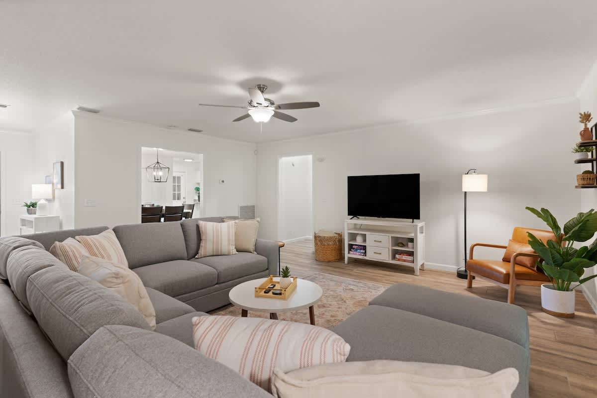 Beachy Keen Hideaway -NEW!