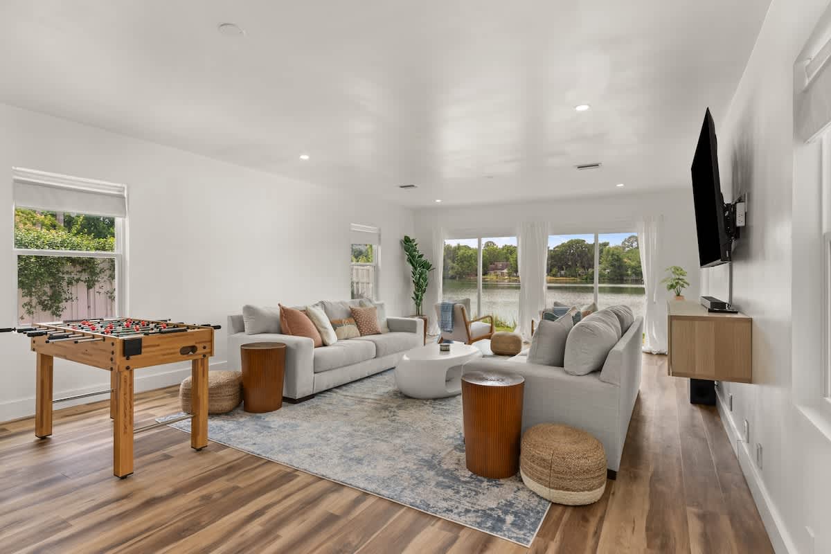 Coastal Lakeview Retreat