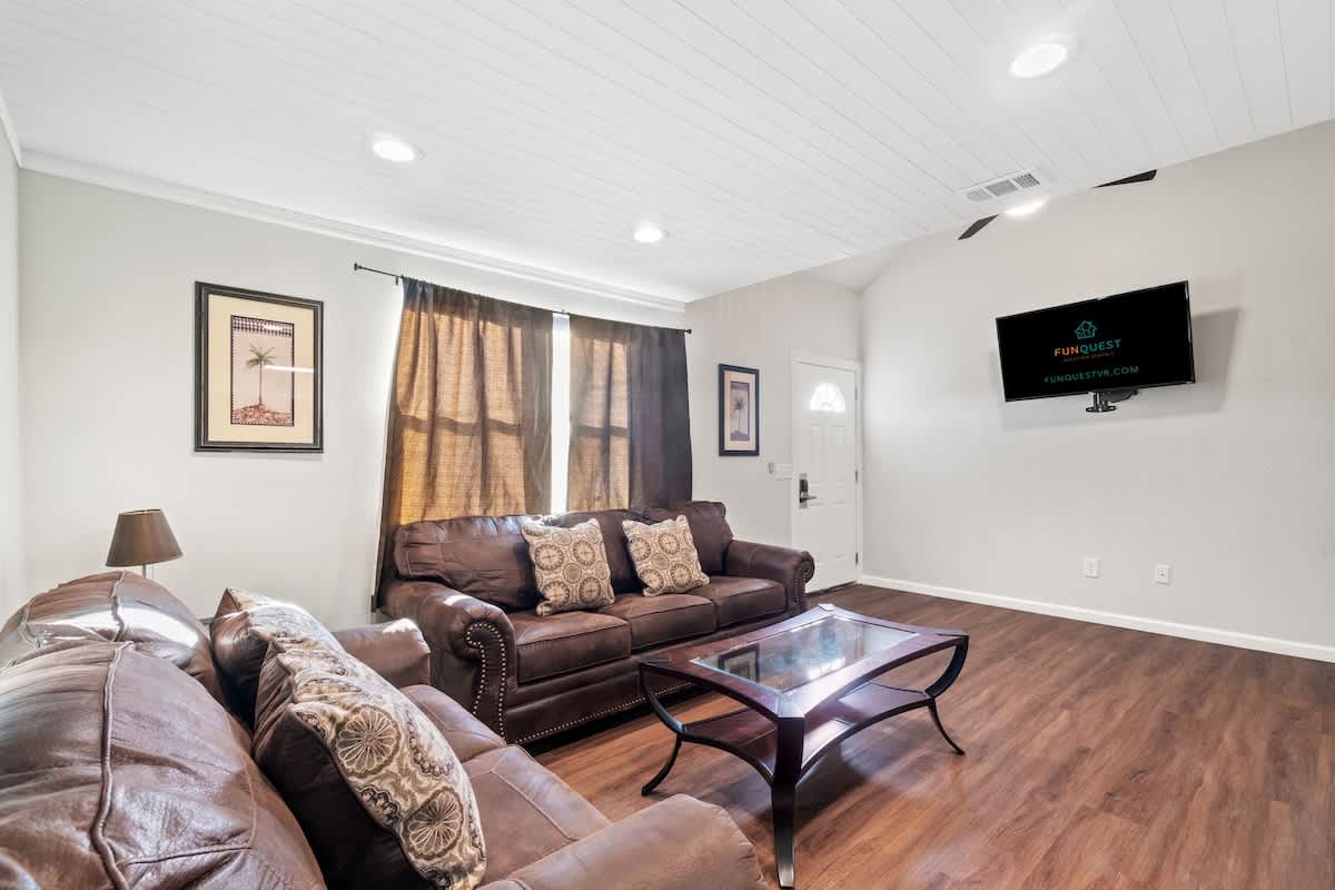5218 Beach Dr A-Beachside Getaway, Steps to Sand! — Panama City, FL — vacation rental