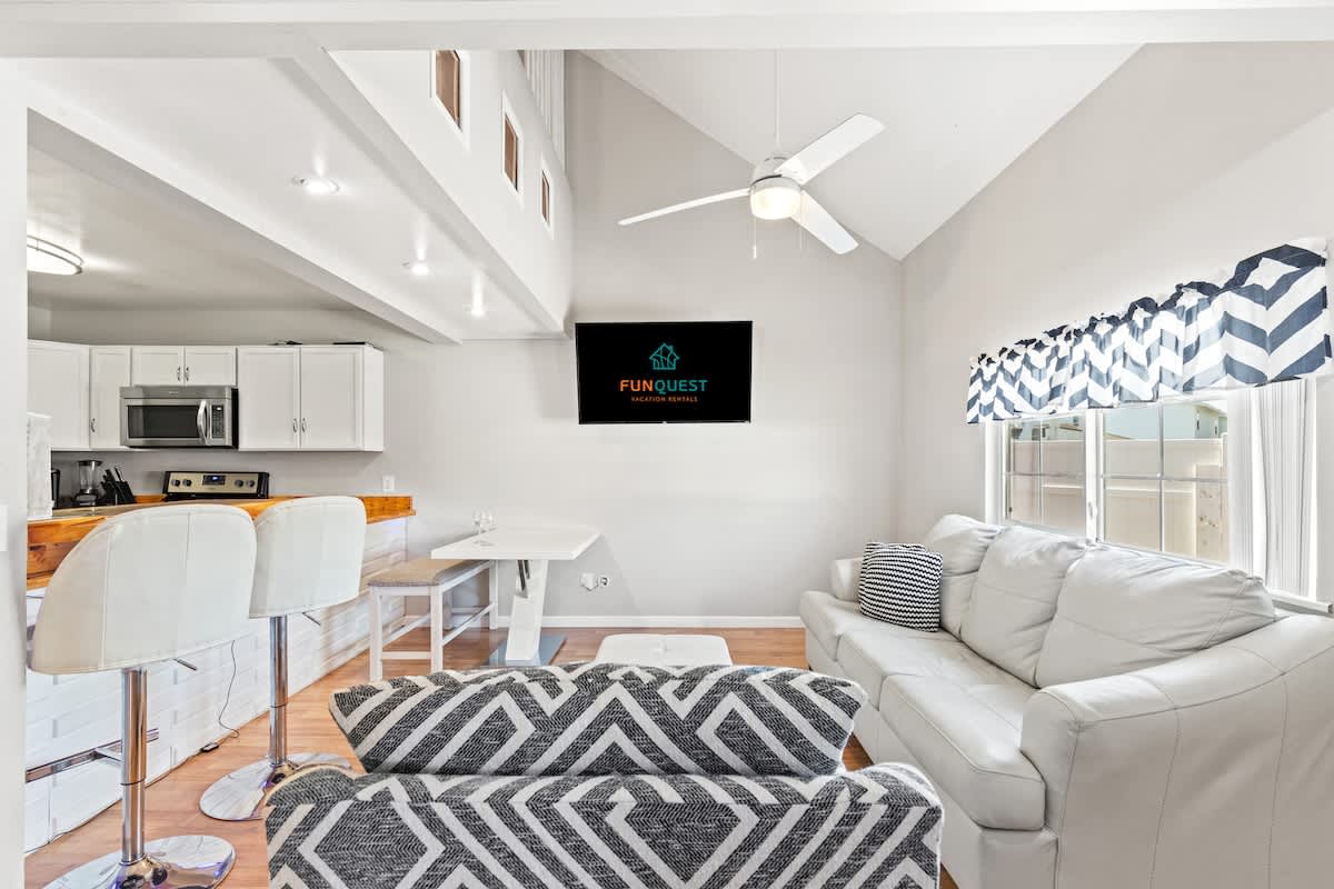 5218 Beach Dr C - Townhome Minutes From the Beach! — Panama City, FL — vacation rental