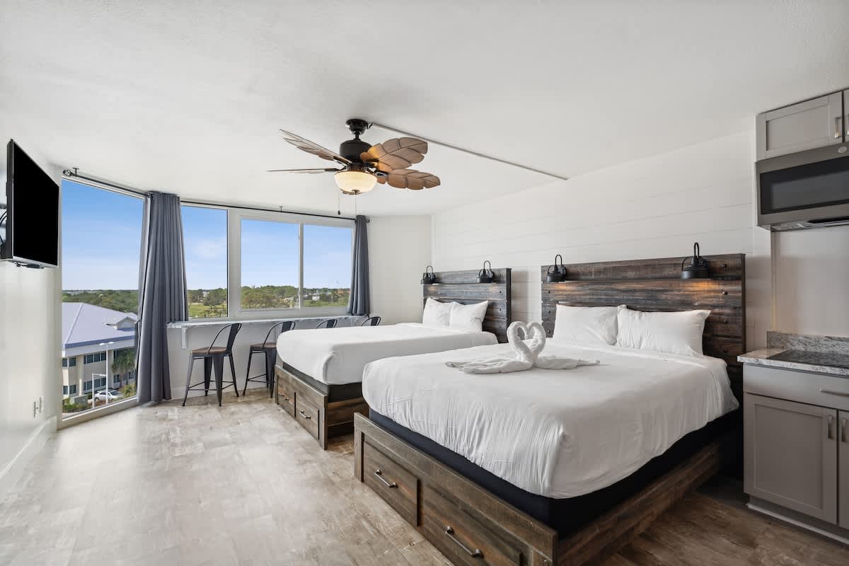 Top Of The Gulf 704 - Beautiful Studio — Panama City Beach, FL — vacation rental