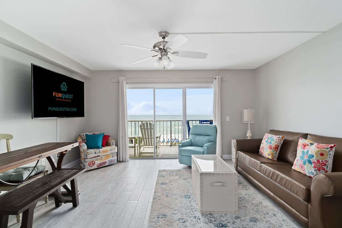 The Summit 529 - Newly Remolded Beachfront Condo Includes 4 Seasonal Beach Chairs — Panama City, FL — vacation rental