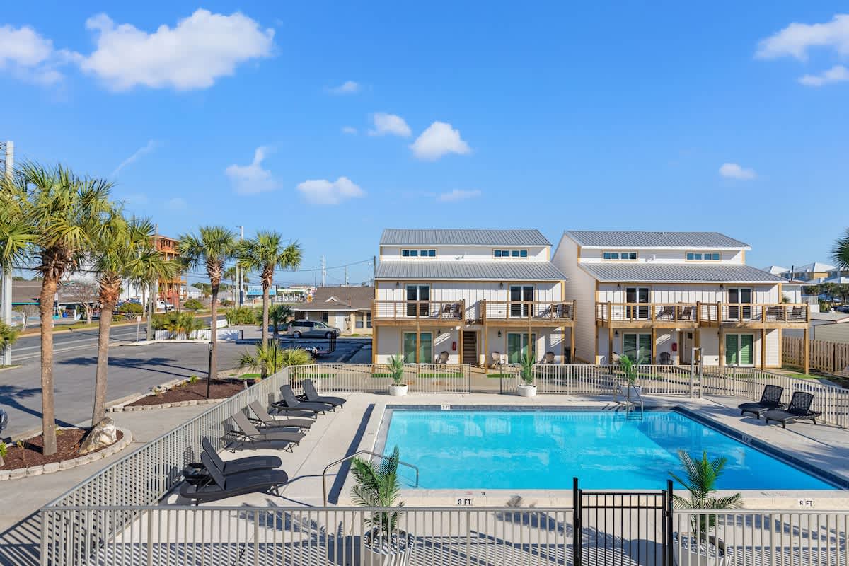 Ocean Breeze 1C - Modern 1BR with Loft — Panama City, FL — vacation rental
