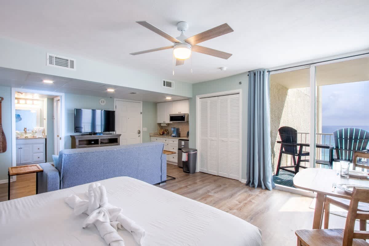 Long Beach T4 807E - Beautiful Studio — Panama City Beach, FL — vacation rental