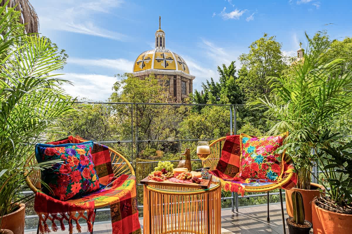 Tree-Lined Condesa Skyline 3 BR Charm with AC — Mexico City, Mexico City — vacation rental