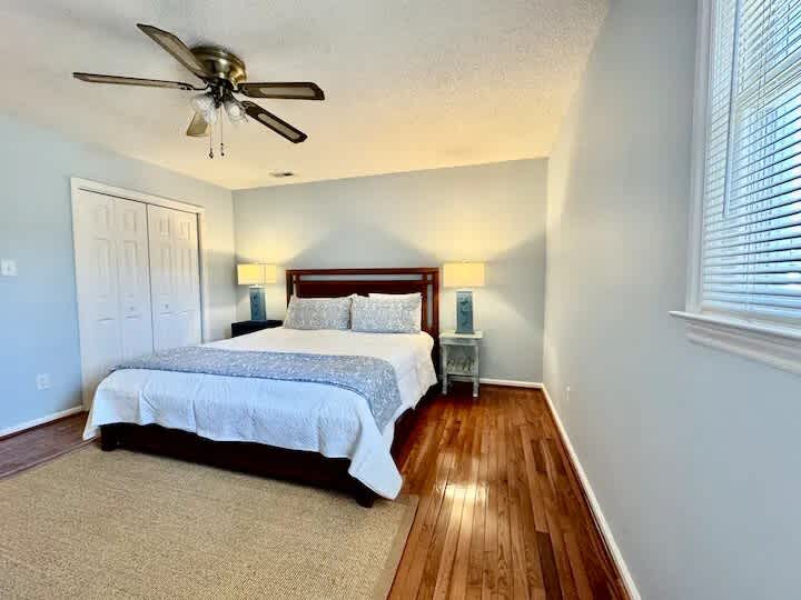 NE 38th Street Dog Friendly Star Spangled Manor | Photo 17