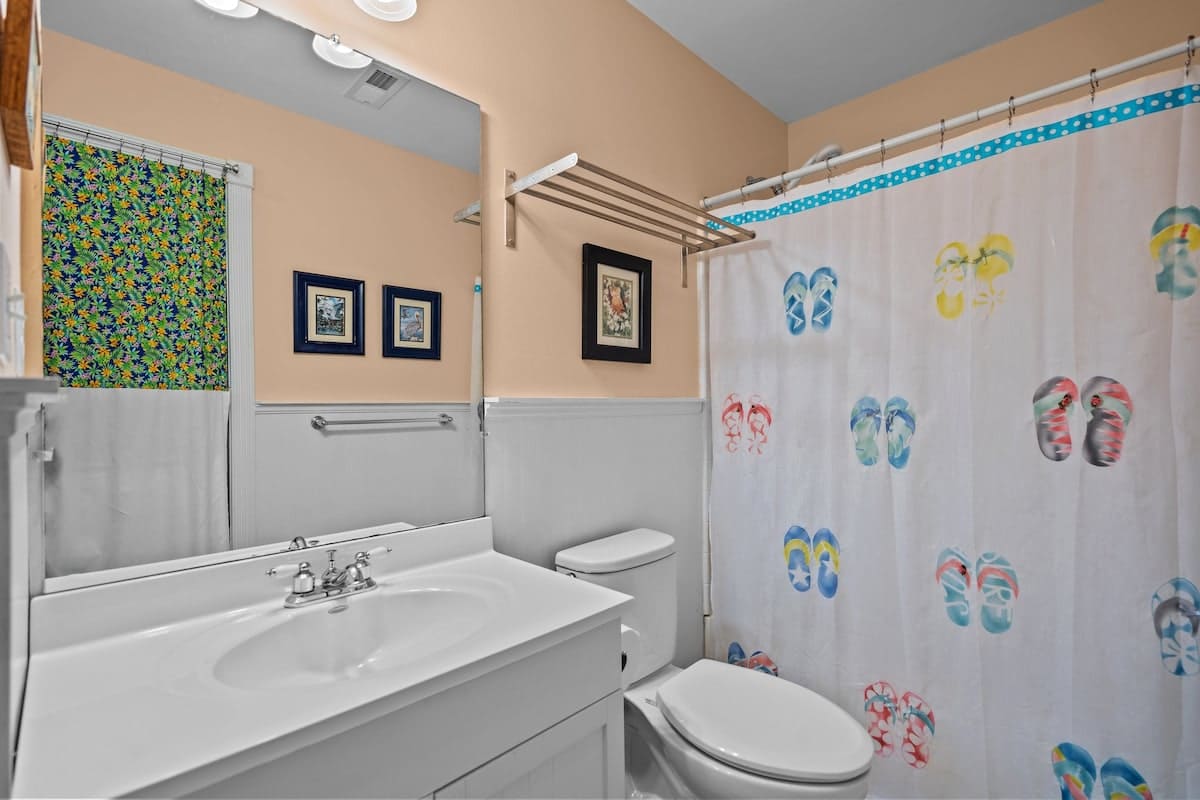 Moms Beach House family retreat two kitchens | Photo 75