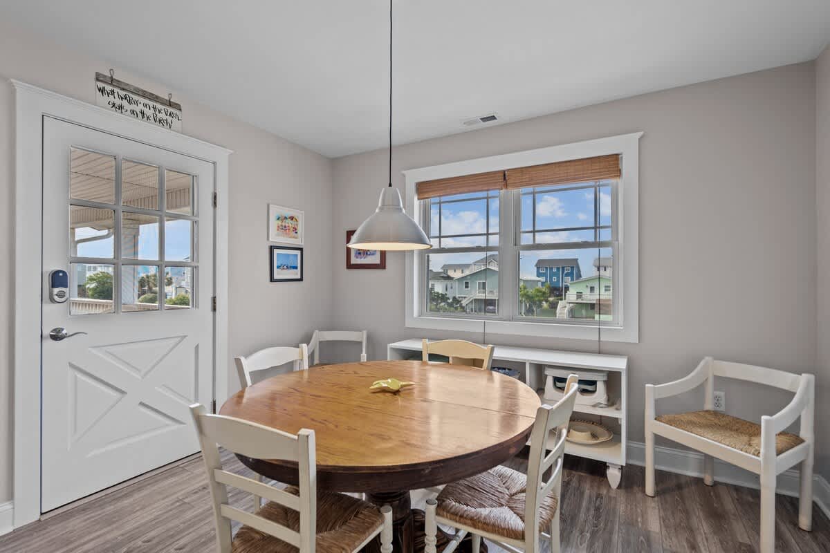 Moms Beach House family retreat two kitchens | Photo 66