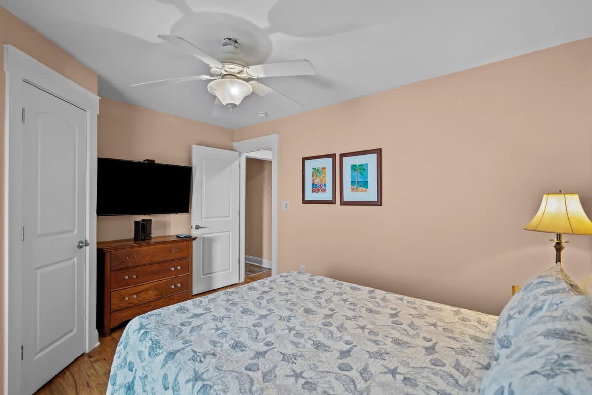 Moms Beach House family retreat two kitchens | Photo 78