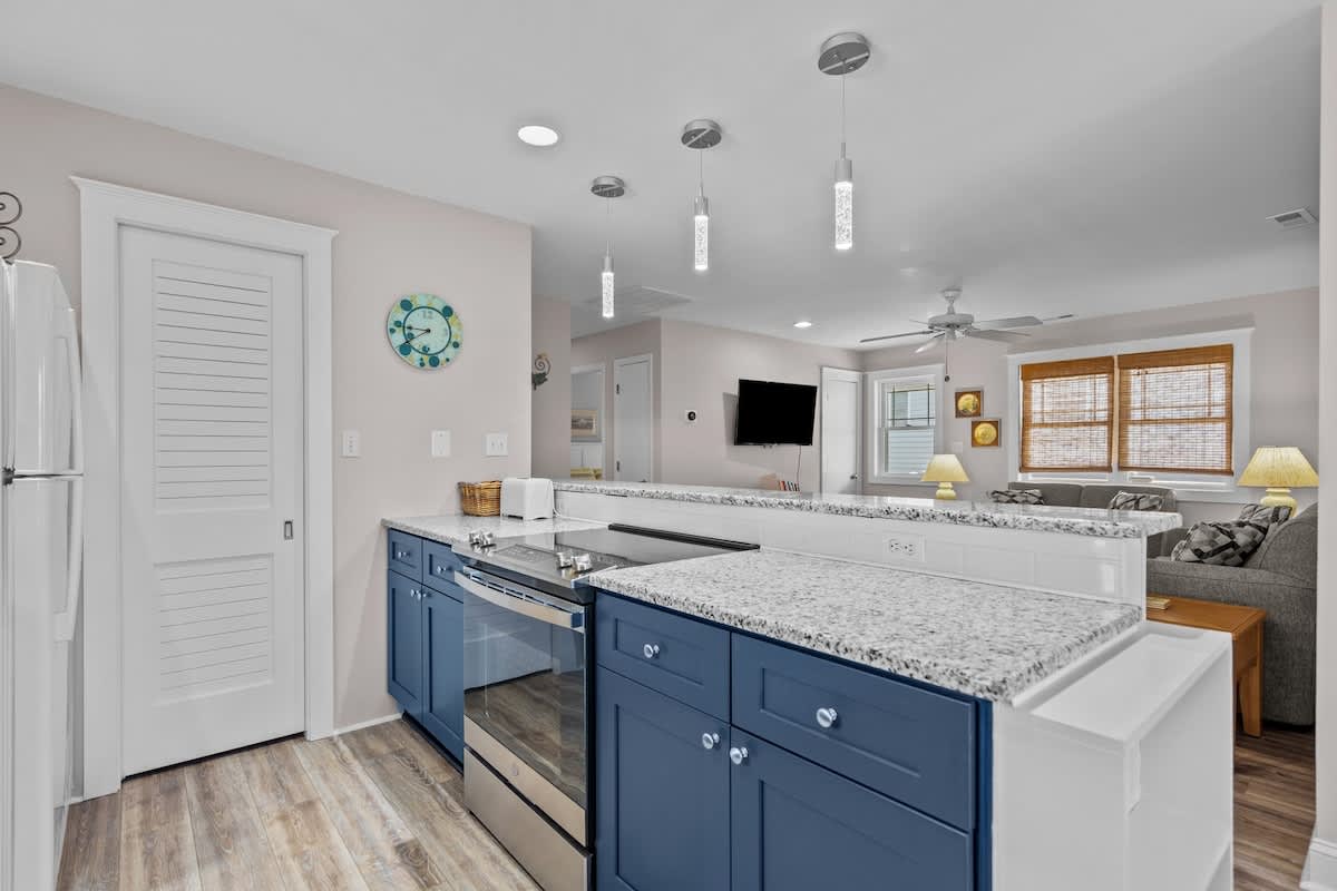 Moms Beach House family retreat two kitchens | Photo 62