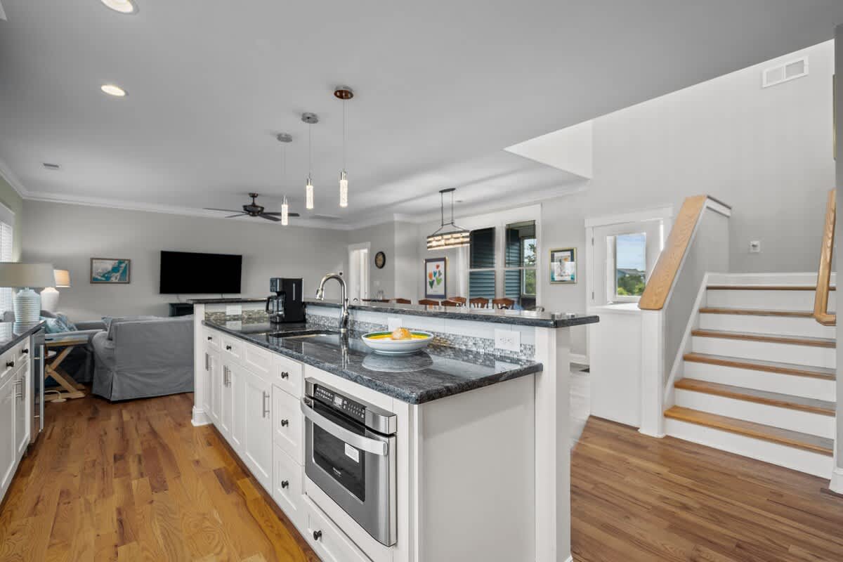 Moms Beach House family retreat two kitchens | Photo 14