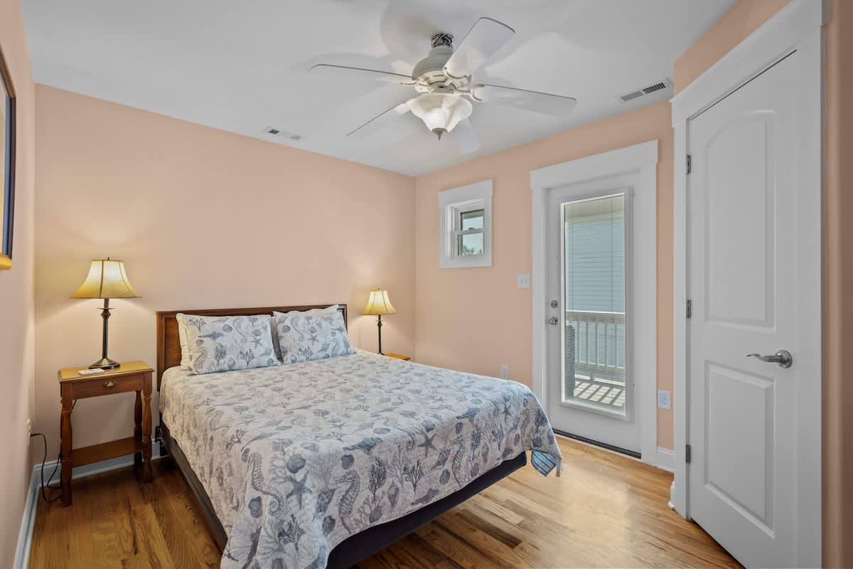 Moms Beach House family retreat two kitchens | Photo 77