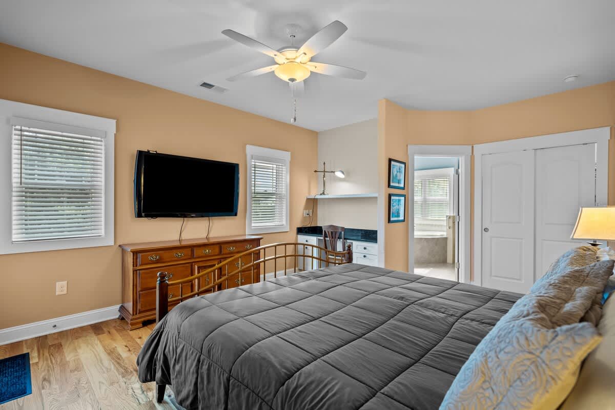 Moms Beach House family retreat two kitchens | Photo 20