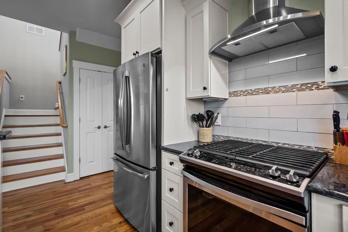 Moms Beach House family retreat two kitchens | Photo 15