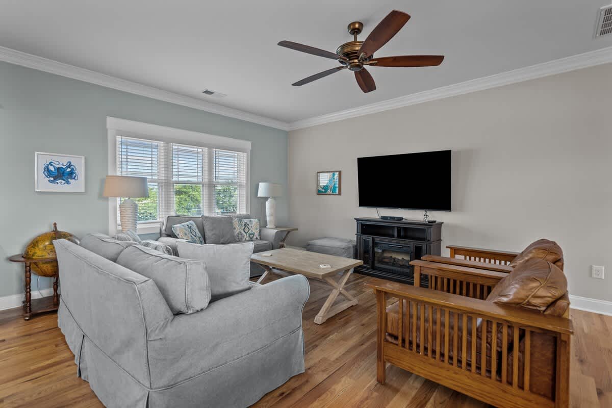 Moms Beach House family retreat two kitchens | Photo 8