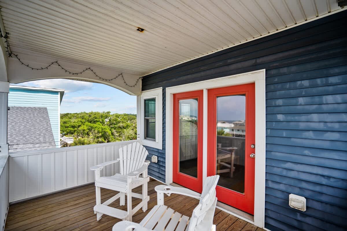 Moms Beach House family retreat two kitchens | Photo 41