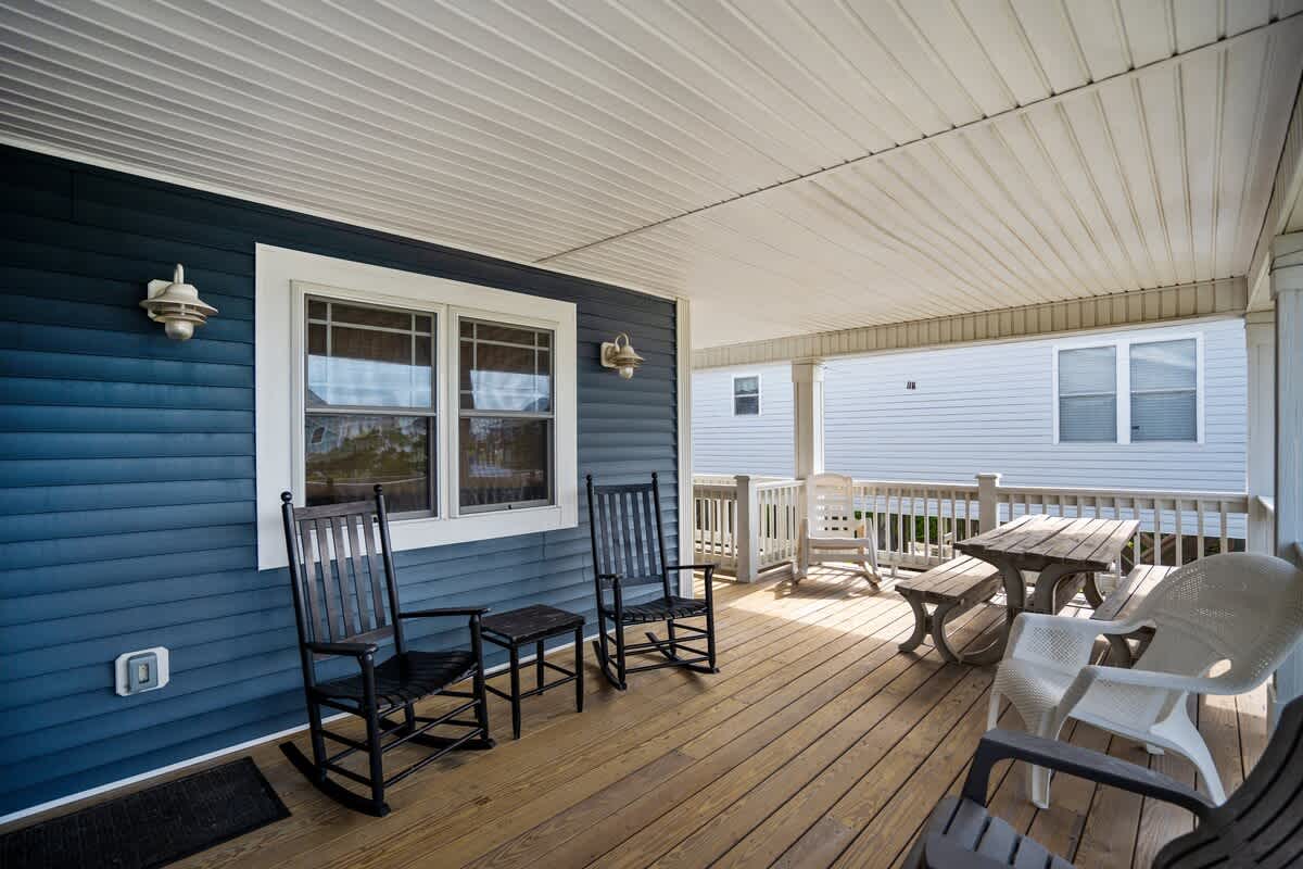 Moms Beach House family retreat two kitchens | Photo 51