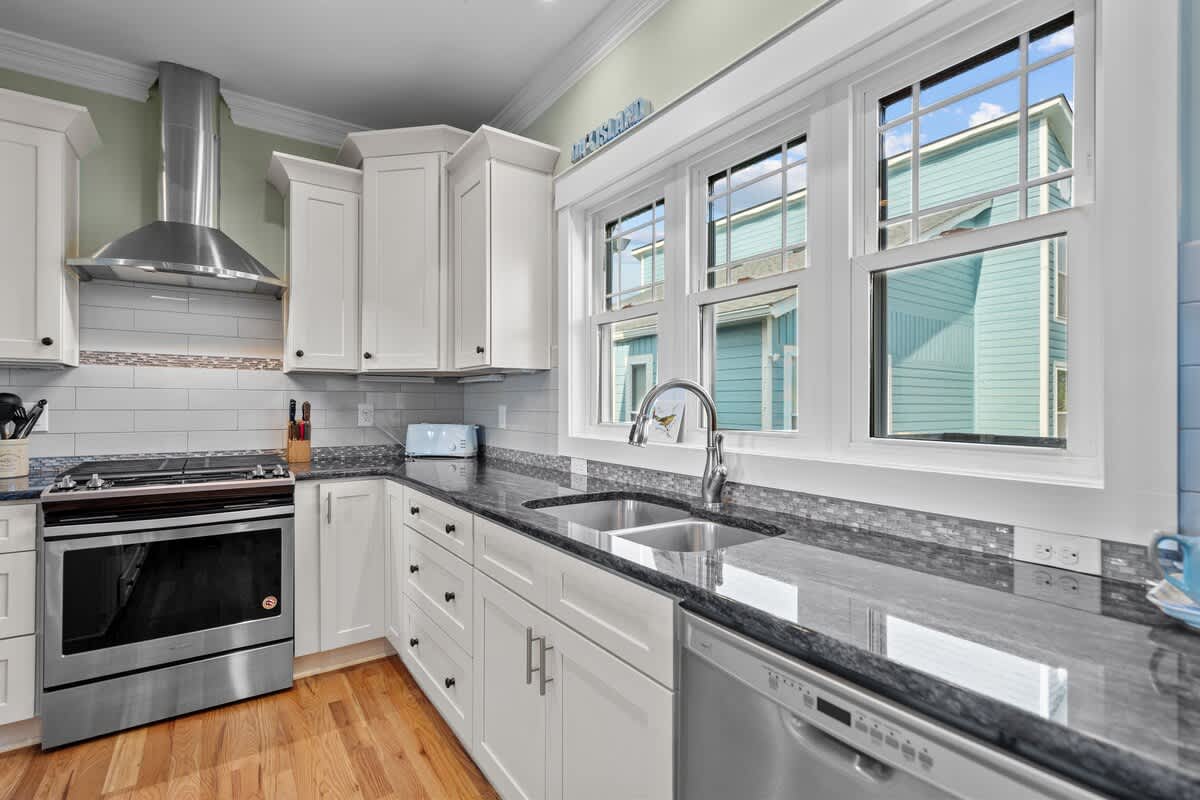 Moms Beach House family retreat two kitchens | Photo 13