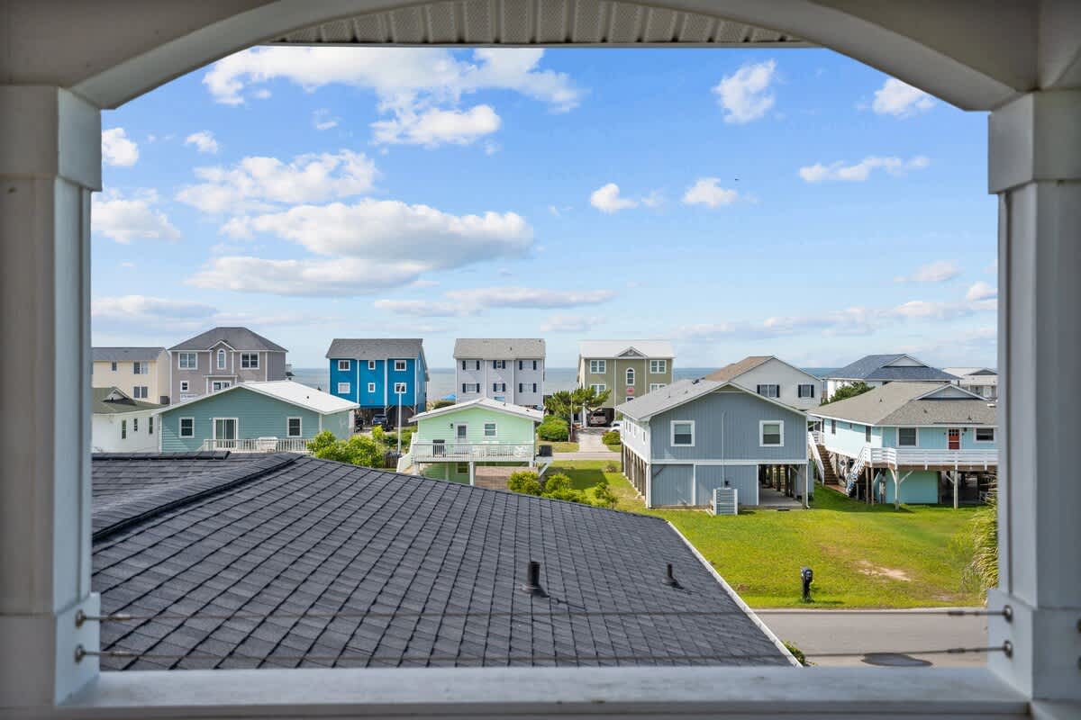 Moms Beach House family retreat two kitchens | Photo 42