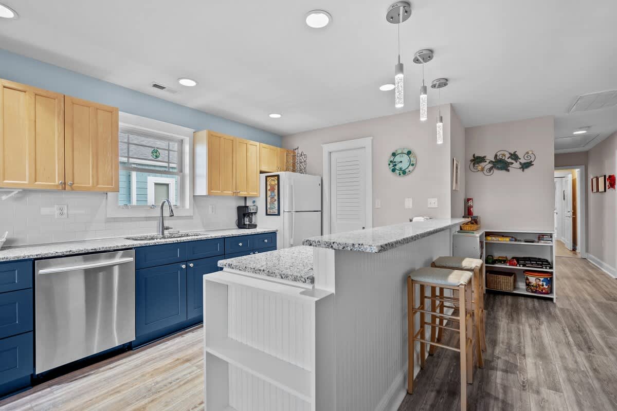Moms Beach House family retreat two kitchens | Photo 63