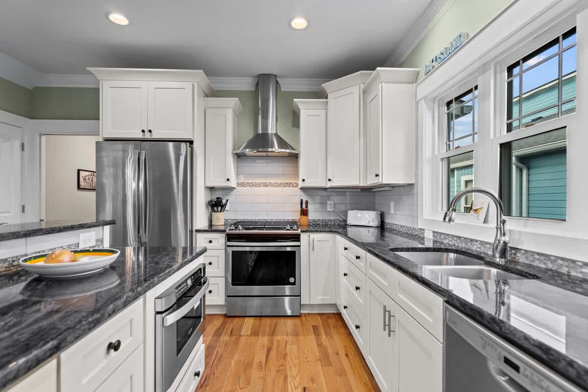 Moms Beach House family retreat two kitchens | Photo 5