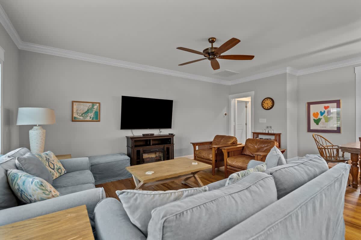 Moms Beach House family retreat two kitchens | Photo 12