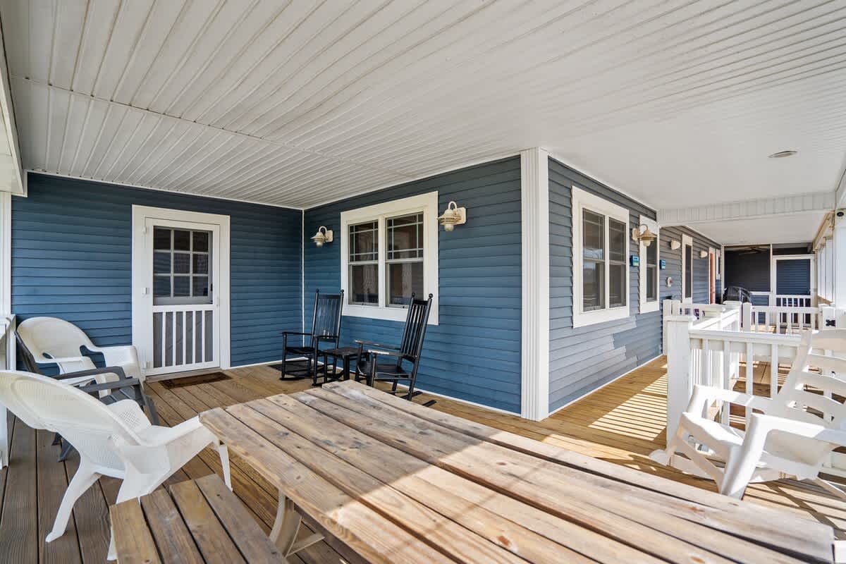 Moms Beach House family retreat two kitchens | Photo 47