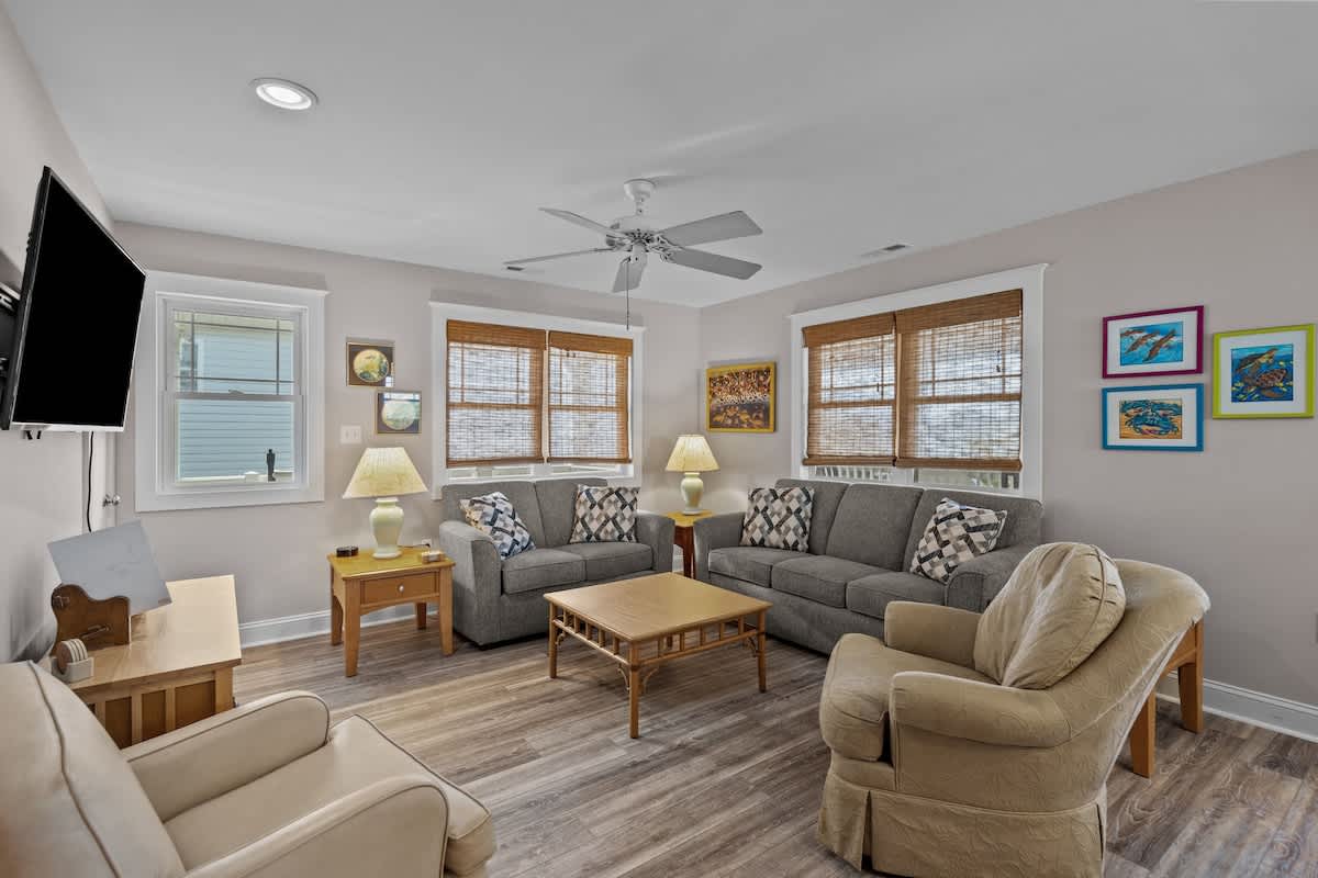 Moms Beach House family retreat two kitchens | Photo 58